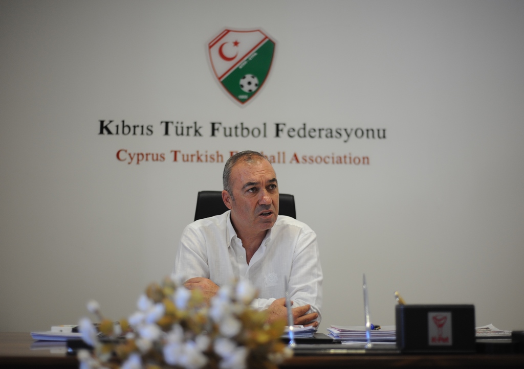 Sertoğlu: "Futbolun ekonomik olarak ülkeye kattıkları tartışılmazdır"